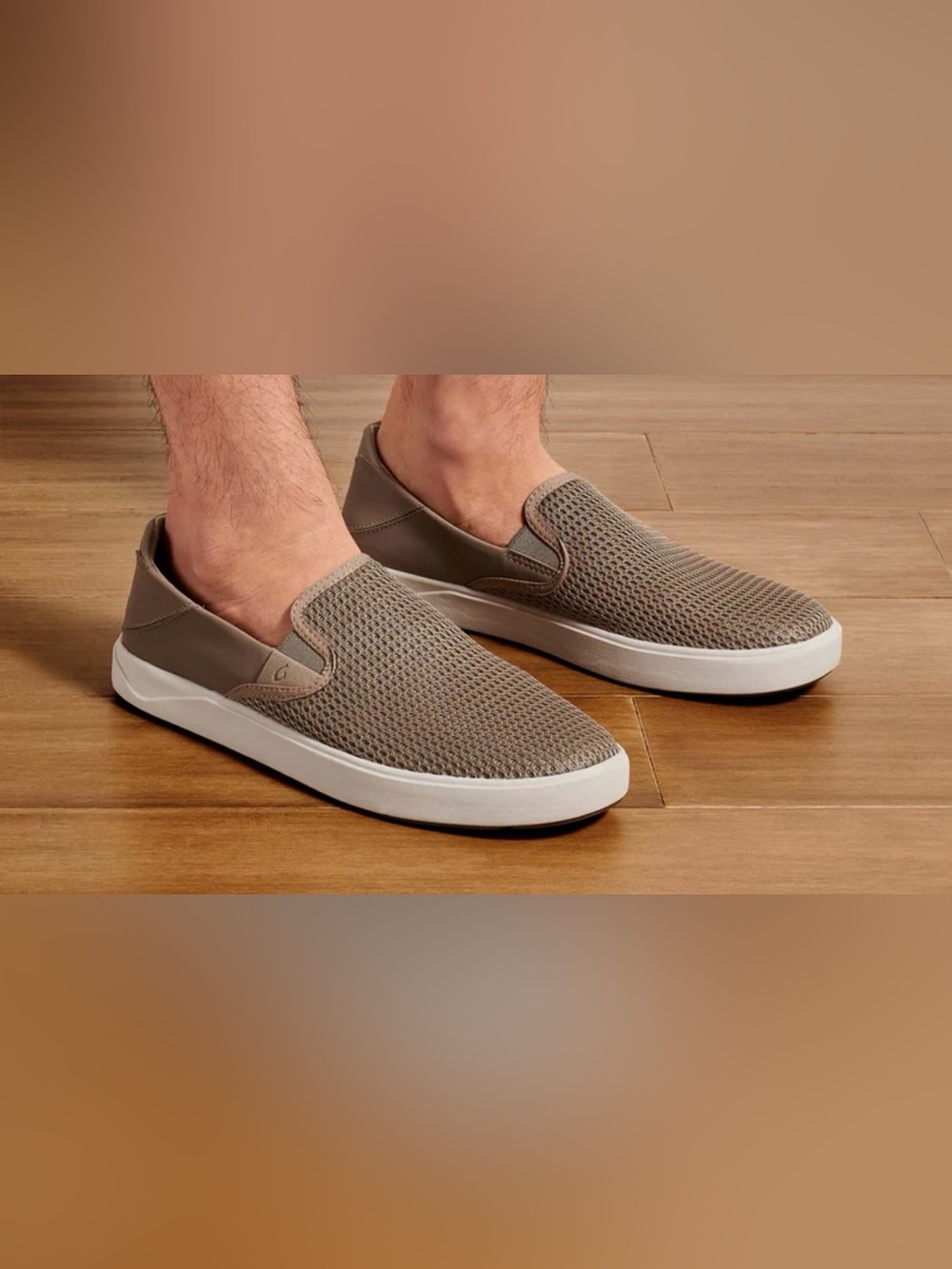 Men’s OluKai slip on Lae’ahi shoes Size 9